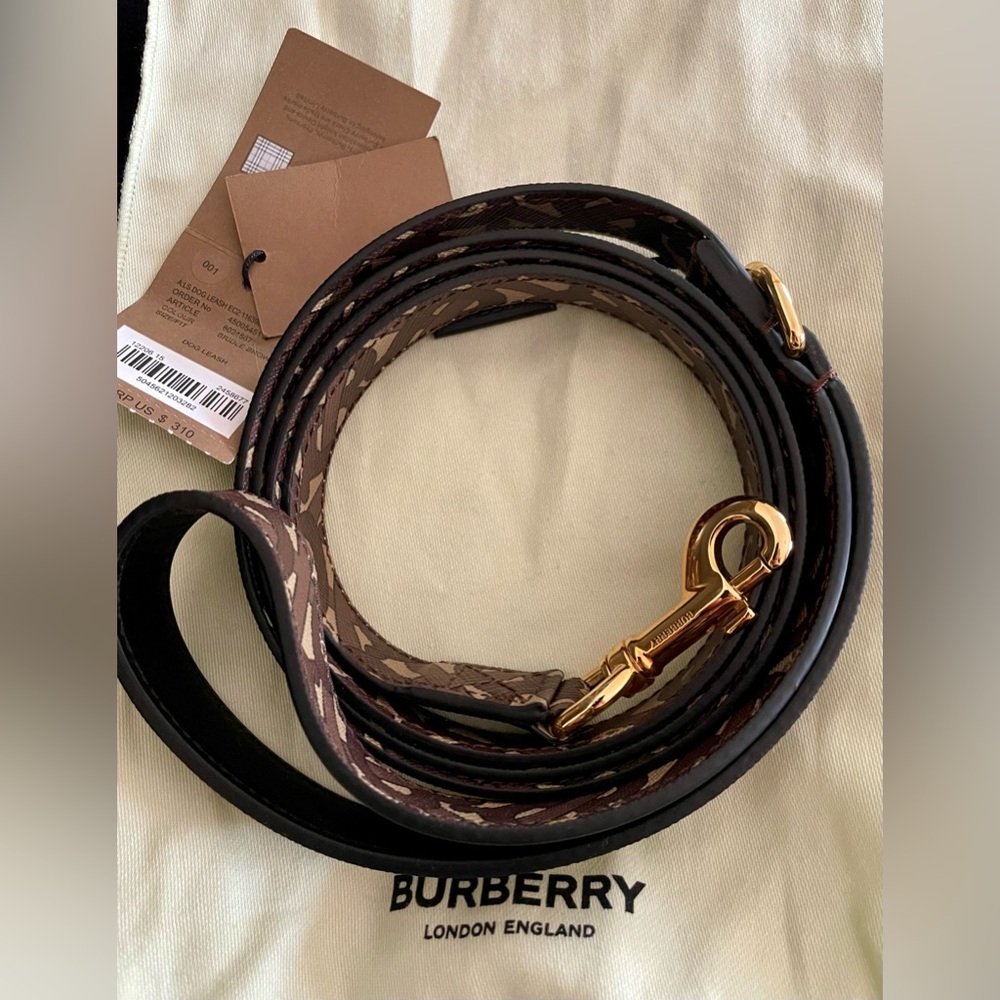 BNWT Burberry TB Monogram Dog Leash w/ Tags